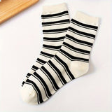 5 Pairs Polyester Smiling Face Cartoon Men's Socks, Letter Striped Middle and Long Tube, Sweat Absorbing, All-match Adult