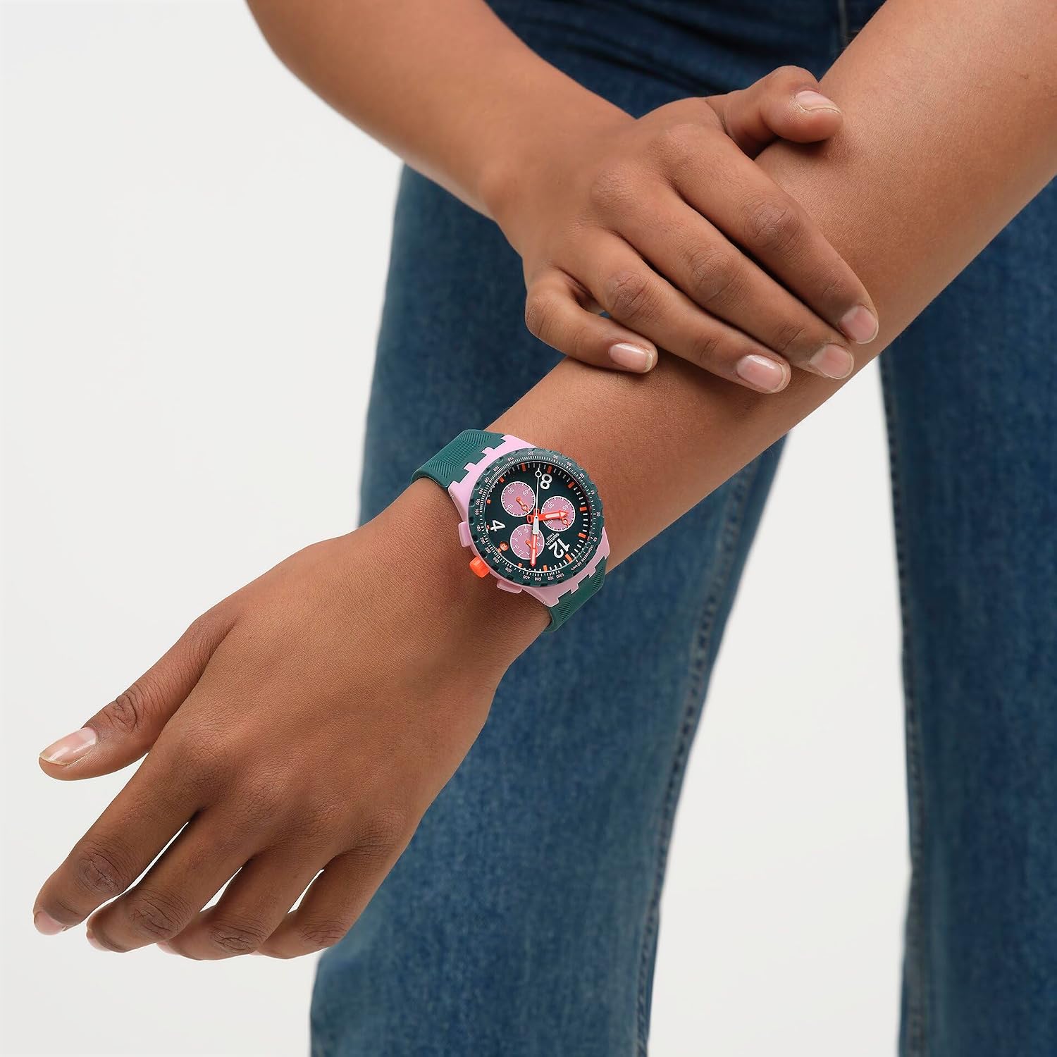 Swatch Chrono Essentials Montre Unisexe à Quartz SUSP400