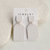 1 Pair of Women'S Dangle Earrings White Twisted Carved Acrylic with Textured Soft Clay Finish Elegant Casual Attire Versatile Accessory Holiday Gift