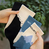 4 Pairs of Unisex Mid-Calf Socks, Suitable for All Seasons, Asymmetrical Pattern Art Outdoor Casual Couple Sports Socks.